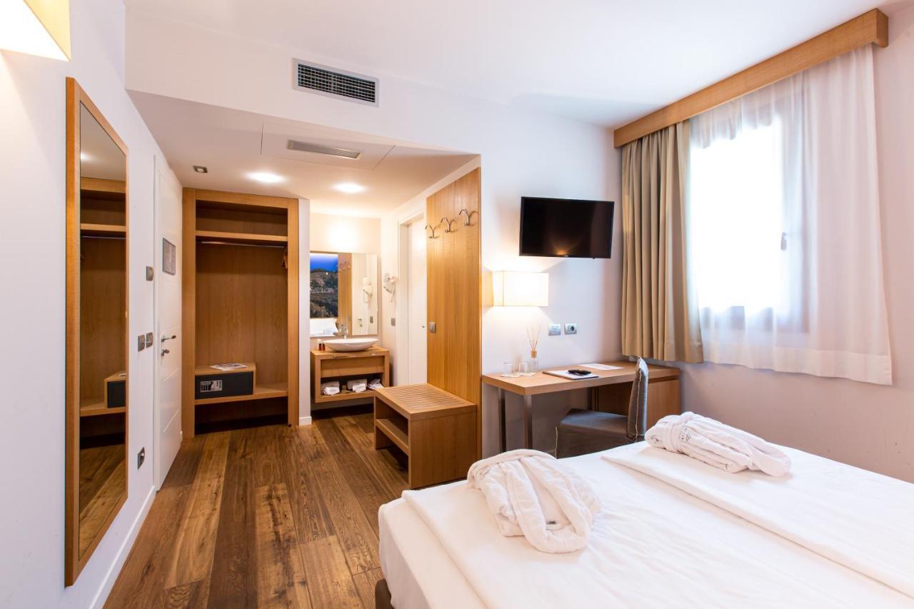 Wine Hotel Retici Balzi Poggiridenti Экстерьер фото