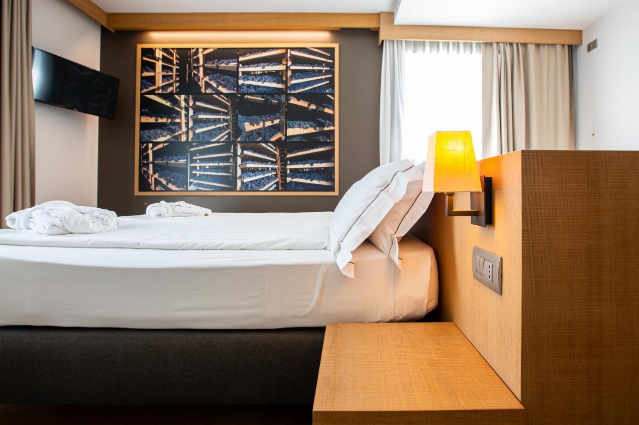 Wine Hotel Retici Balzi Poggiridenti Экстерьер фото