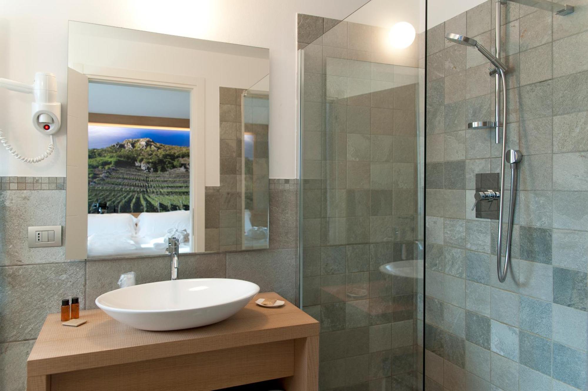 Wine Hotel Retici Balzi Poggiridenti Экстерьер фото