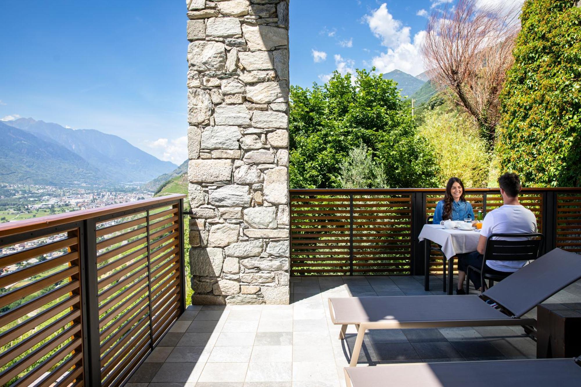 Wine Hotel Retici Balzi Poggiridenti Экстерьер фото