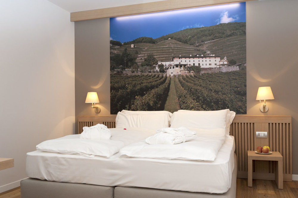 Wine Hotel Retici Balzi Poggiridenti Экстерьер фото