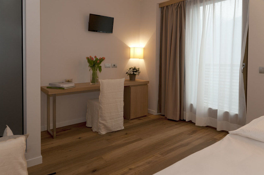Wine Hotel Retici Balzi Poggiridenti Экстерьер фото